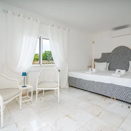 Spacious With Sea View, Tennis & Golf Garden #1963 Lejlighed *