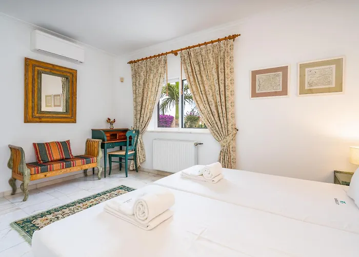 Spacious With Sea View, Tennis & Golf Garden #1963 Apartmán