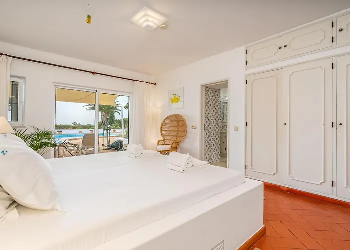 Spacious With Sea View, Tennis & Golf Garden #1963