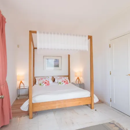 Spacious With Sea View, Tennis & Golf Garden #1963 Apartment *